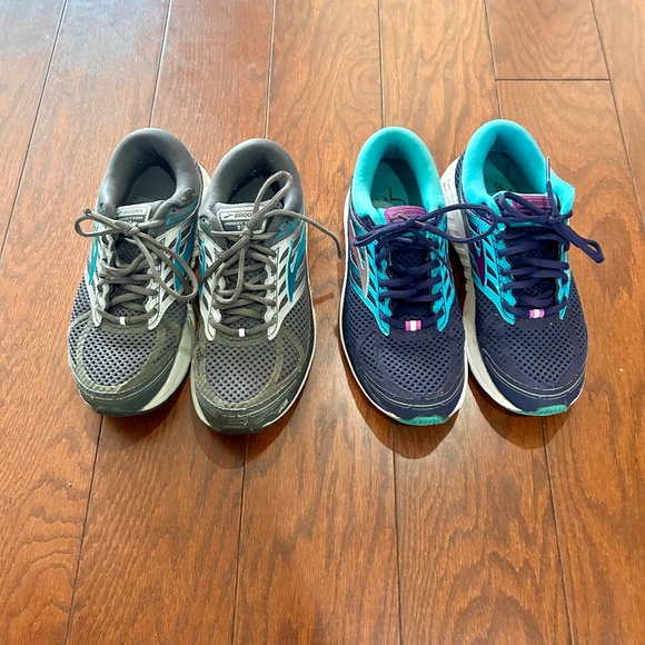 Lot of 2 Sneakers Brooks Addiction 13 Navy Blue Grey Running Shoes - Picture 1 of 6